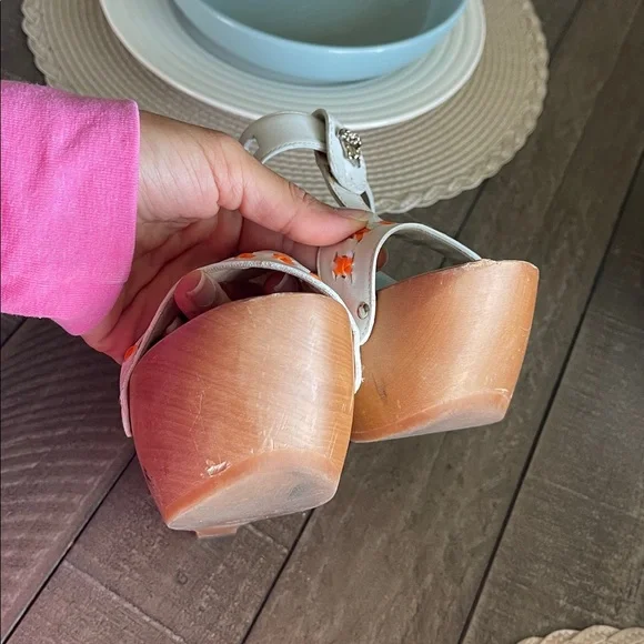 Versace Beige Leather Wood Platform Wedge - Picture 9 of 10